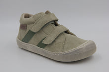 Laden Sie das Bild in den Galerie-Viewer, Naturino Sabby Barefoot Klett in Farbe stone leaf