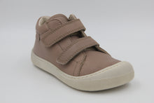 Laden Sie das Bild in den Galerie-Viewer, Naturino Amur Barefoot in Farbe taupe