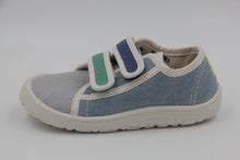 Laden Sie das Bild in den Galerie-Viewer, VICTORIA Barefoot Canvas Sneaker Bosco mit 2 x Klett in Farbe azul