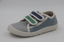 Laden Sie das Bild in den Galerie-Viewer, VICTORIA Barefoot Canvas Sneaker Bosco mit 2 x Klett in Farbe azul