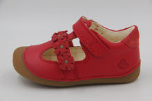 Laden Sie das Bild in den Galerie-Viewer, Bundgaard Petit Summer Flowers Barefoot Sandalen in Farbe cherry