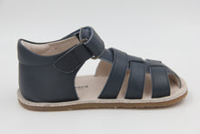 Laden Sie das Bild in den Galerie-Viewer, Bundgaard Sebastian Barefoot Sandalen in Farbe navy
