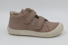 Laden Sie das Bild in den Galerie-Viewer, Naturino Amur Barefoot in Farbe taupe
