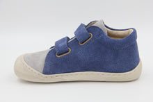 Laden Sie das Bild in den Galerie-Viewer, Naturino Amur Barefoot in Farbe grey azure
