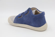 Laden Sie das Bild in den Galerie-Viewer, Naturino Amur Barefoot in Farbe grey azure
