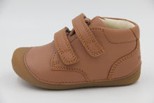 Laden Sie das Bild in den Galerie-Viewer, Bundgaard Petit Velcro Lauflernschuh in Farbe cognac
