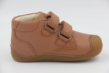 Laden Sie das Bild in den Galerie-Viewer, Bundgaard Petit Velcro Lauflernschuh in Farbe cognac

