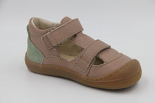 Laden Sie das Bild in den Galerie-Viewer, Naturino Sandalen Barefoot Irtys in Farbe taupe leaf
